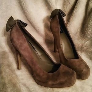Dolce Vita Suede Heels please read